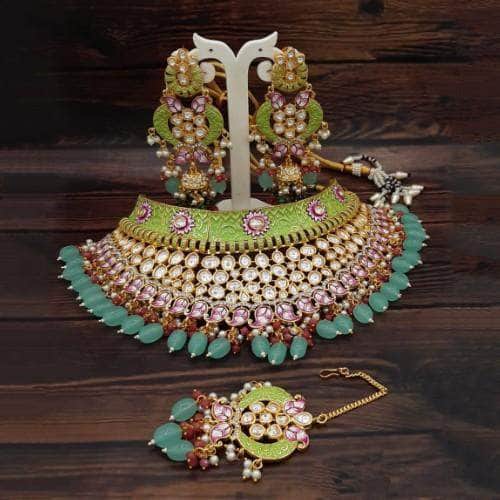 Ishhaara Green Pastel Single Tone Choker Necklace Set