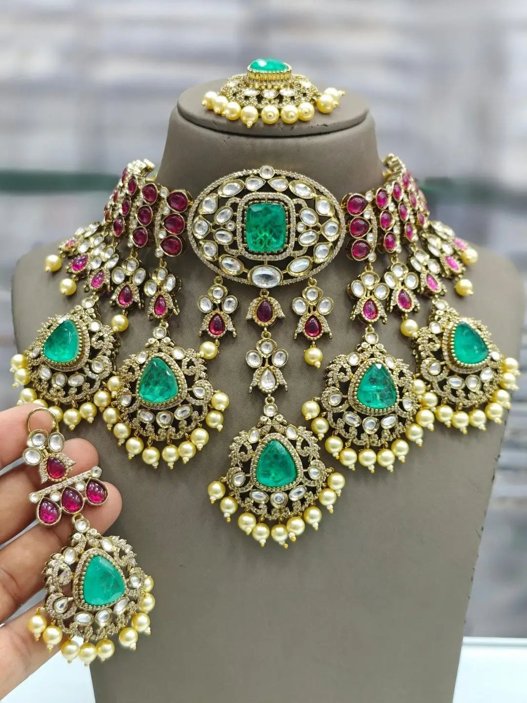 Ishhaara Red Radiant Polki Choker With Emerald Beads