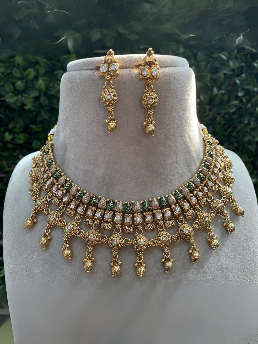 Ishhaara Green Rajwadi Kundan Studded Bridal Choker