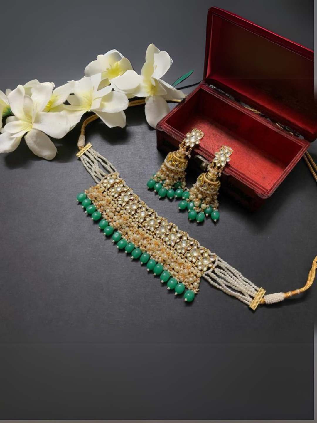 Ishhaara Green Real Pachi Kundan Choker