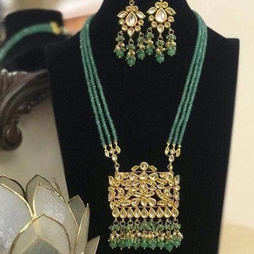 Ishhaara Green Rectangular Kundan Pendant Necklace