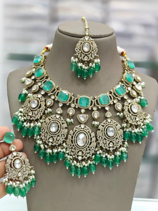 Ishhaara Green Regal Victorian Big Pendant Necklace With Maang Tikka