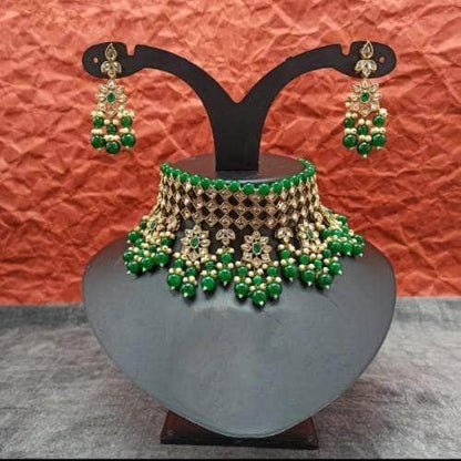 Ishhaara Reverse Ad Choker And Earring Set