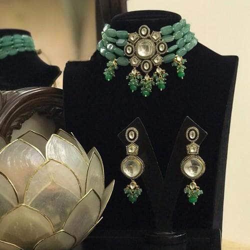 Ishhaara Round Victorian Pendant Choker Set