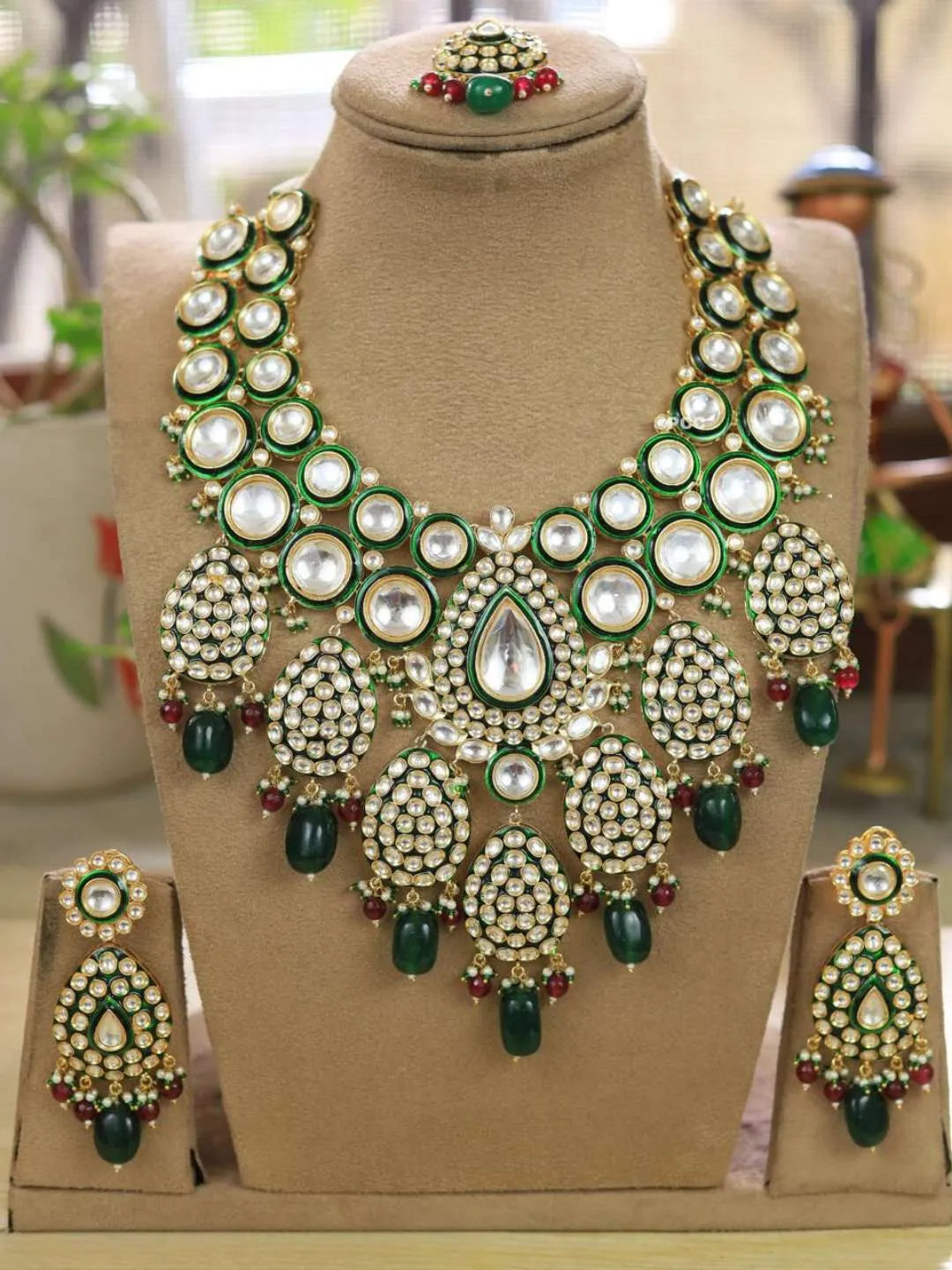 Ishhaara Green Sabyasachi Inspired Necklace With Maang Tika