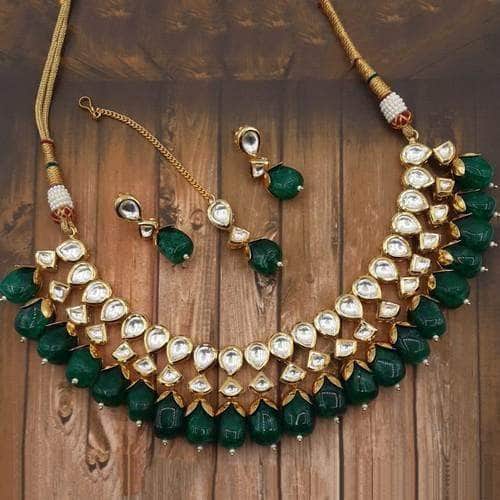 Ishhaara Green Simple Kundan Big Drop Necklace Set