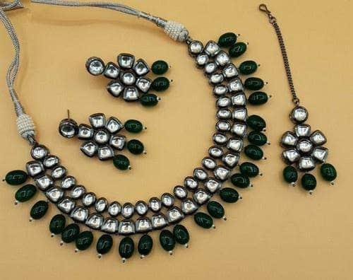 Ishhaara Simple Kundan Choker Set