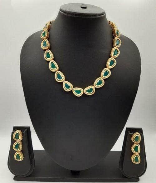 Ishhaara Single Line Kundan Set