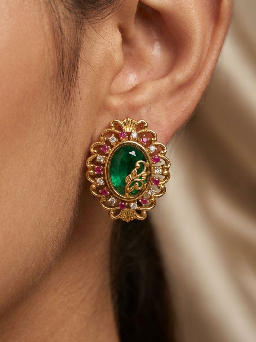 Ishhaara Green Stone Flower Ear Studs