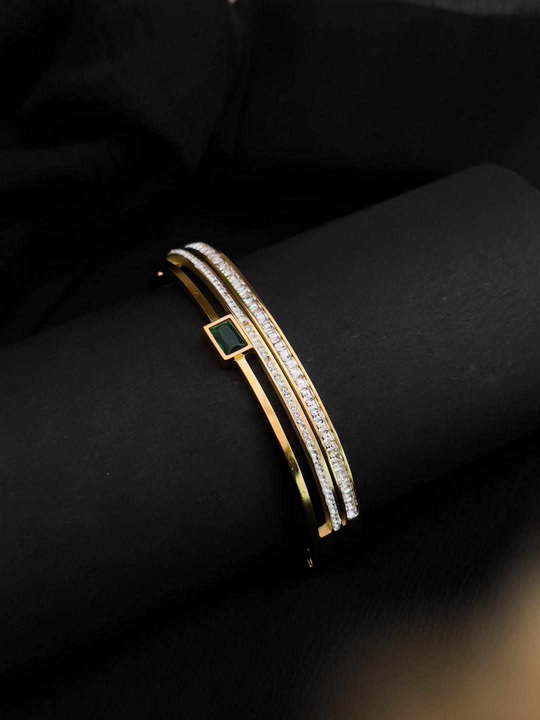 Ishhaara Green Stone Studded Design Bracelet