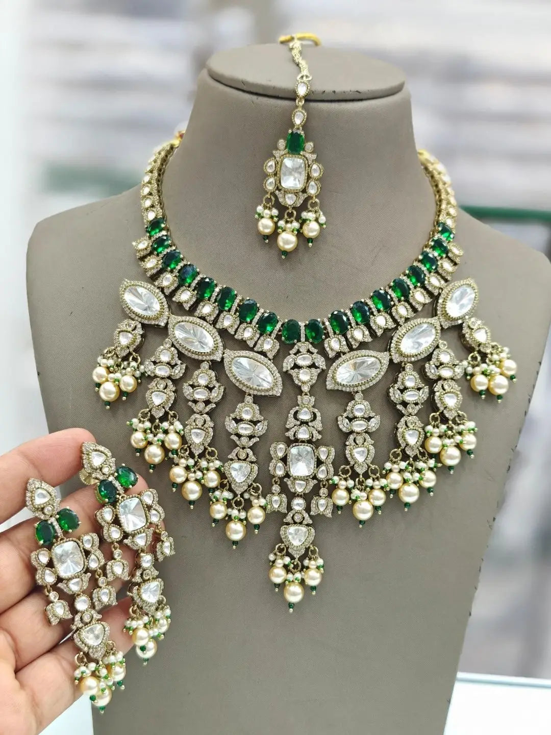 Ishhaara Green Traditional Rajwadi Polki Choker Necklace