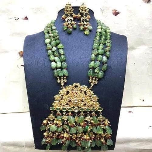 Ishhaara Green Triangular Center Patch Necklace