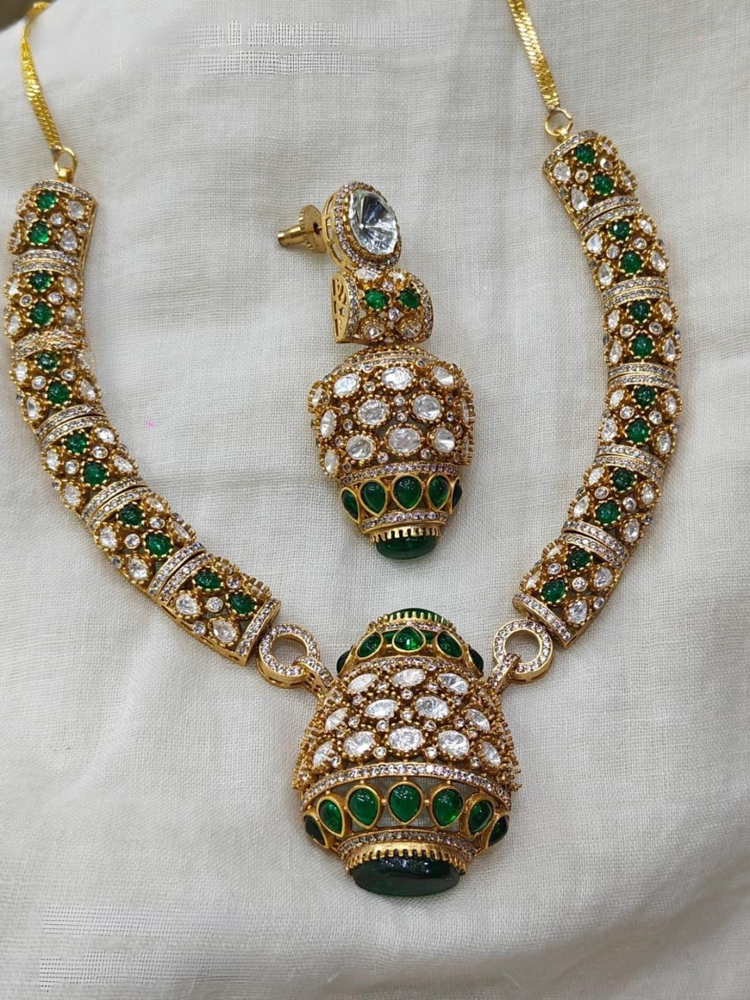 Ishhaara Green Uncut Polki Victorian Necklace