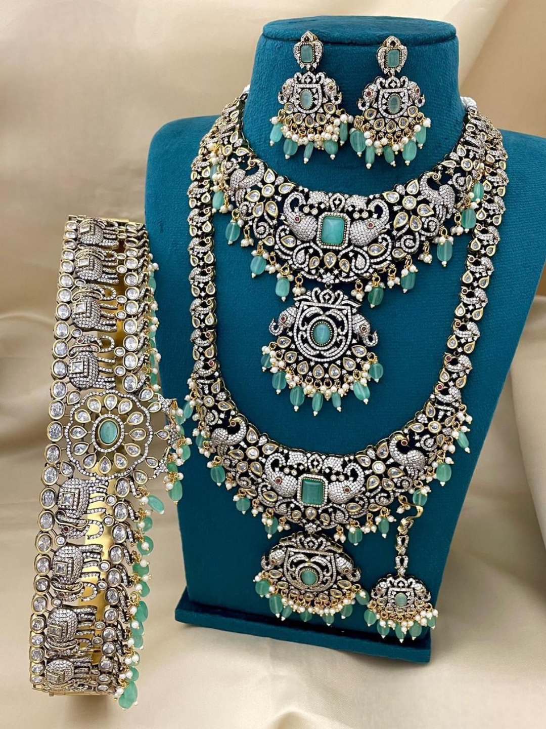 Ishhaara Pink Victorian Kundan Studded Full Bridal Set