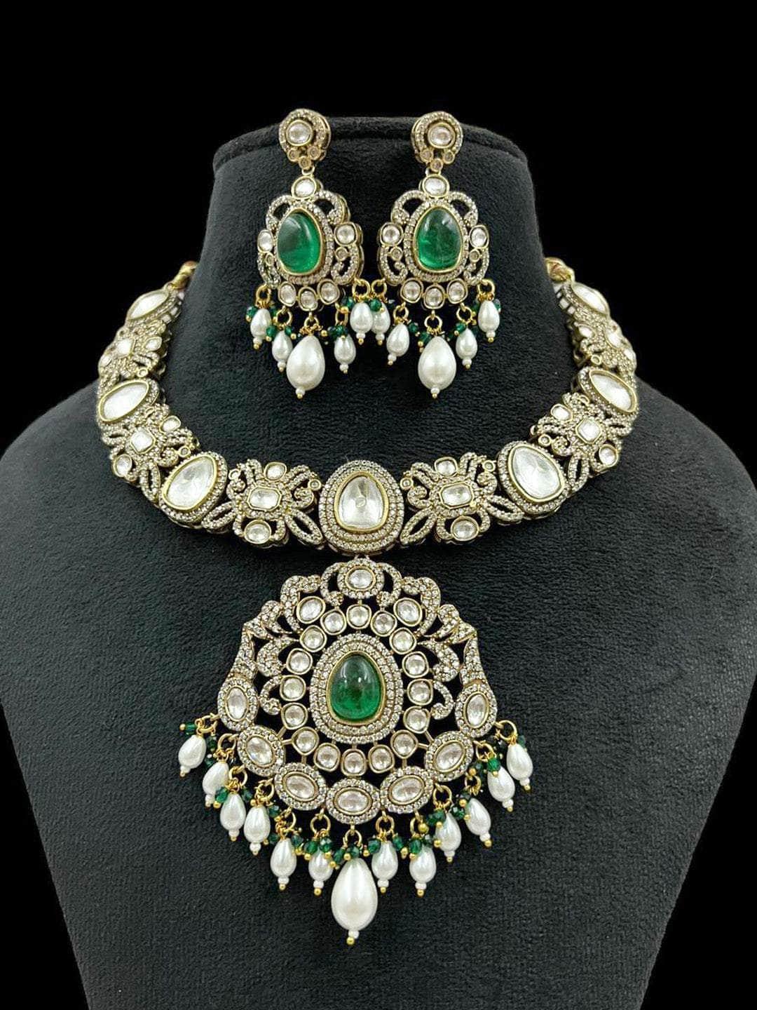 Ishhaara Green Victorian Necklace With Earrings