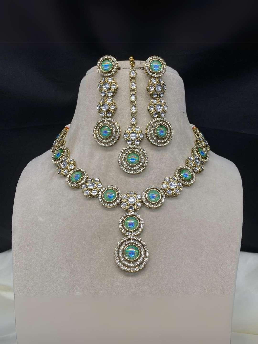 Ishhaara Green Victorian Round Kundan Studded Heavy Necklace