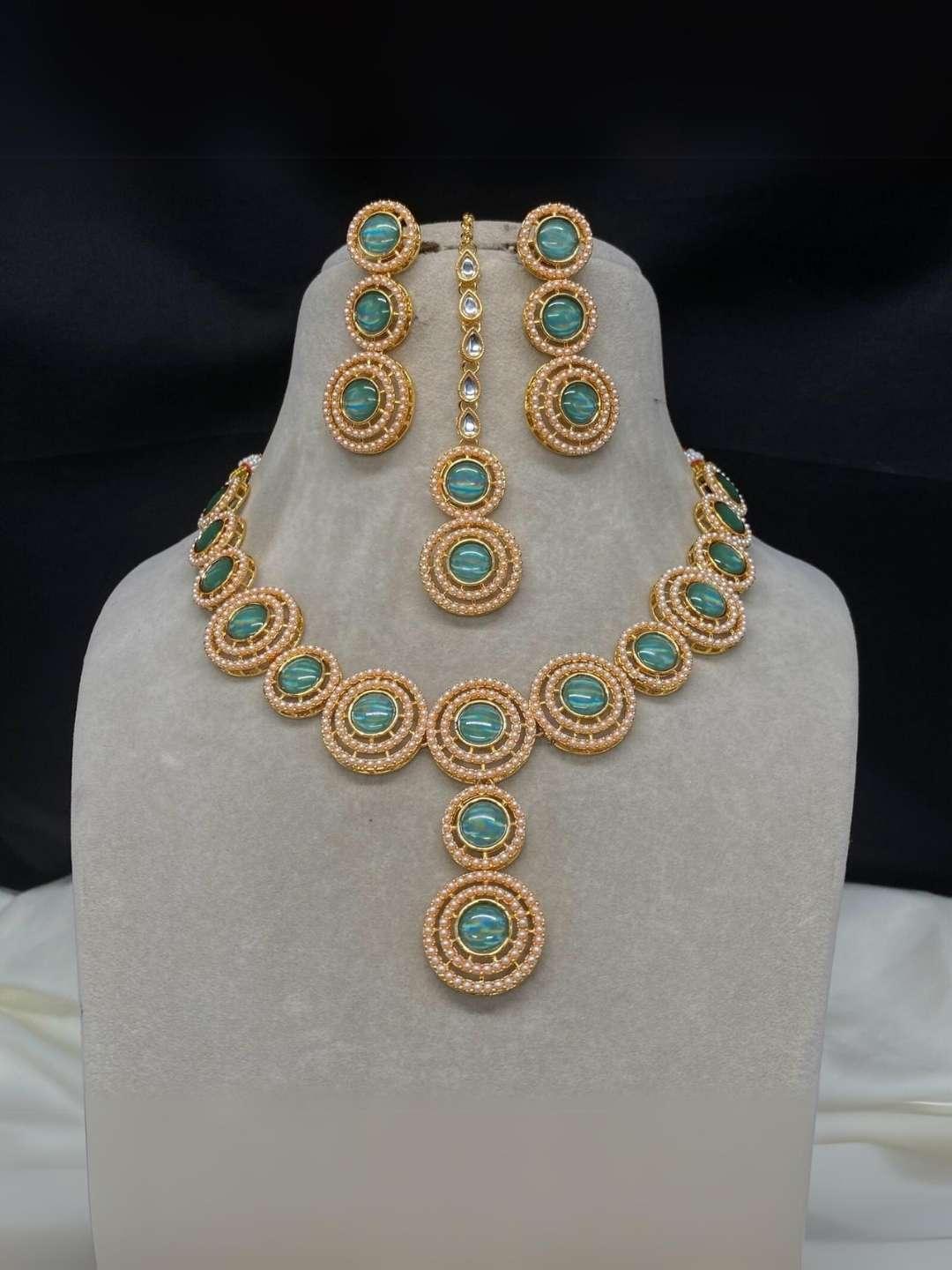 Ishhaara Green Victorian Round Pearl Studded Heavy Necklace