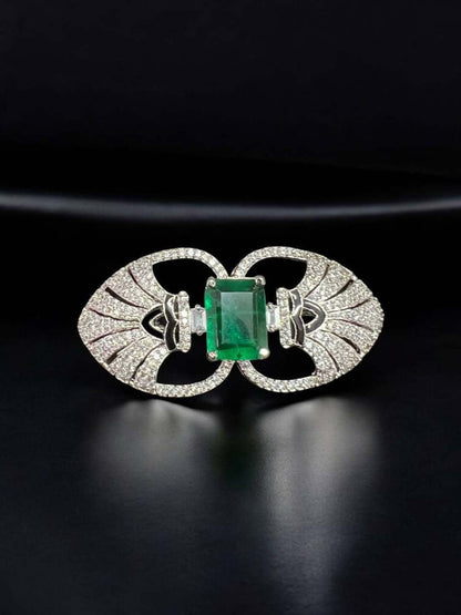 Ishhaara Green Vintage Groom Brooch