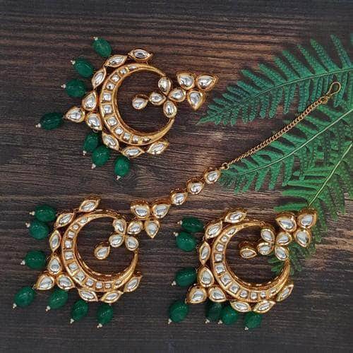 Ishhaara Green Wide Chand Teeka And Earrings
