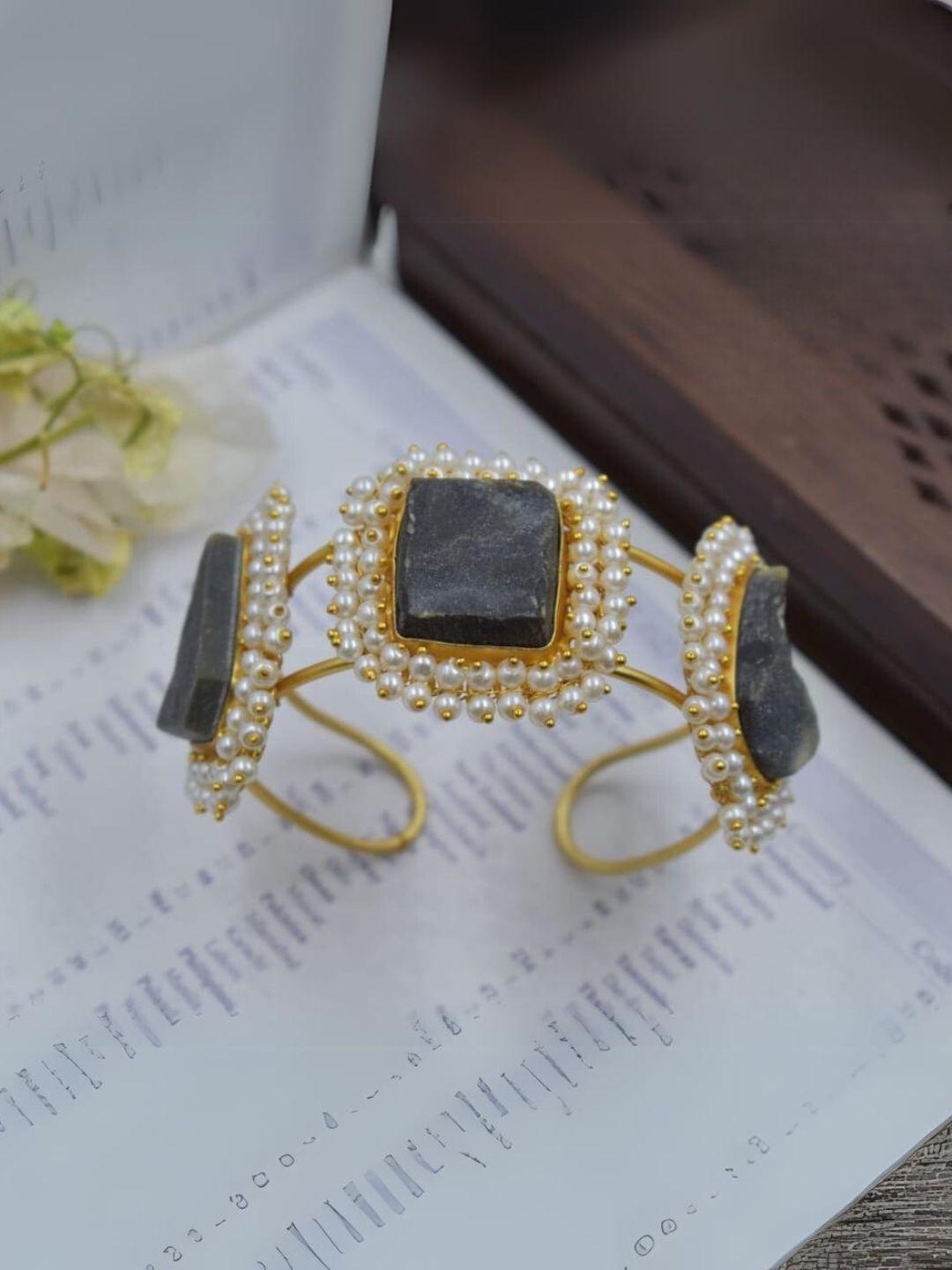 Ishhaara Grey 3 Stone Square Raw Crystal Bangles With Pearls