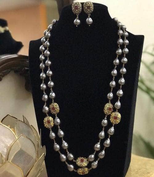 Ishhaara Grey Baroque Antique Bead Set