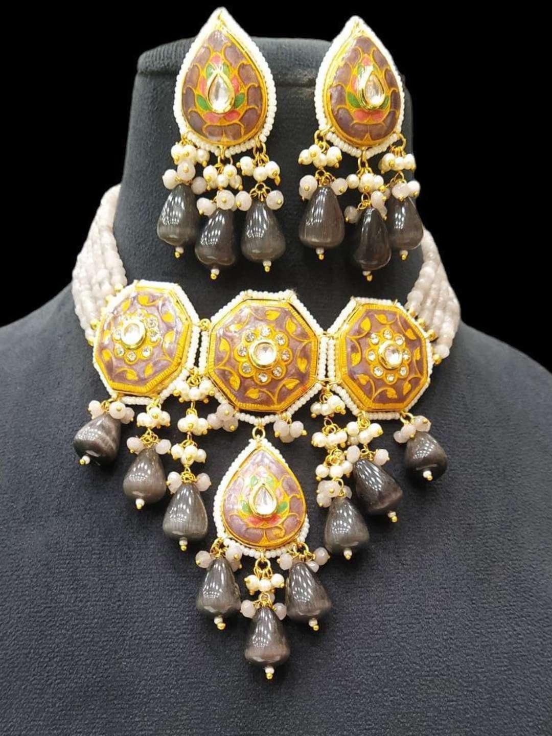 Ishhaara Grey Exclusive Choker Set