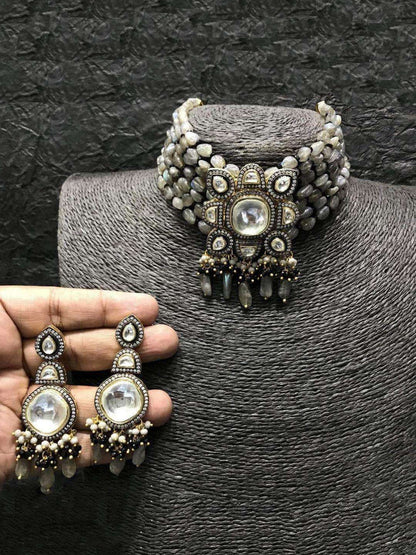 Ishhaara Square Pendant Beads Necklace