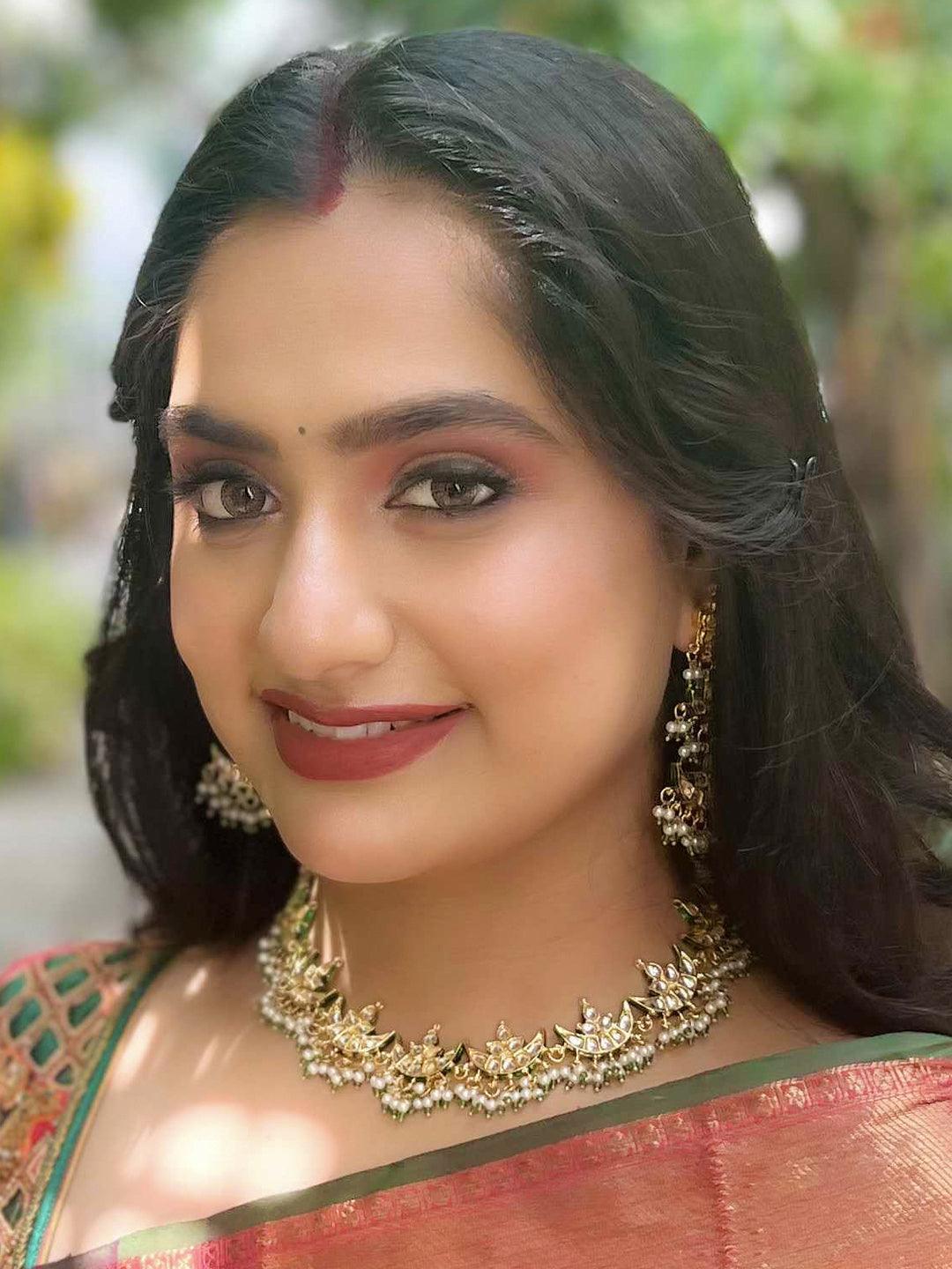 Ishhaara Half Moon Kundan Choker