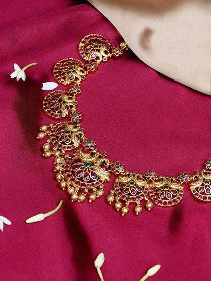 Ishhaara Halfmoon Kempu Jewellery Set