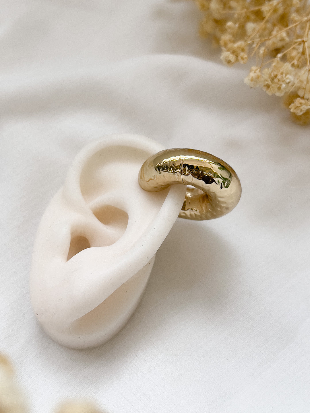 Ishhaara Hammered Stainless Steel Earcuff