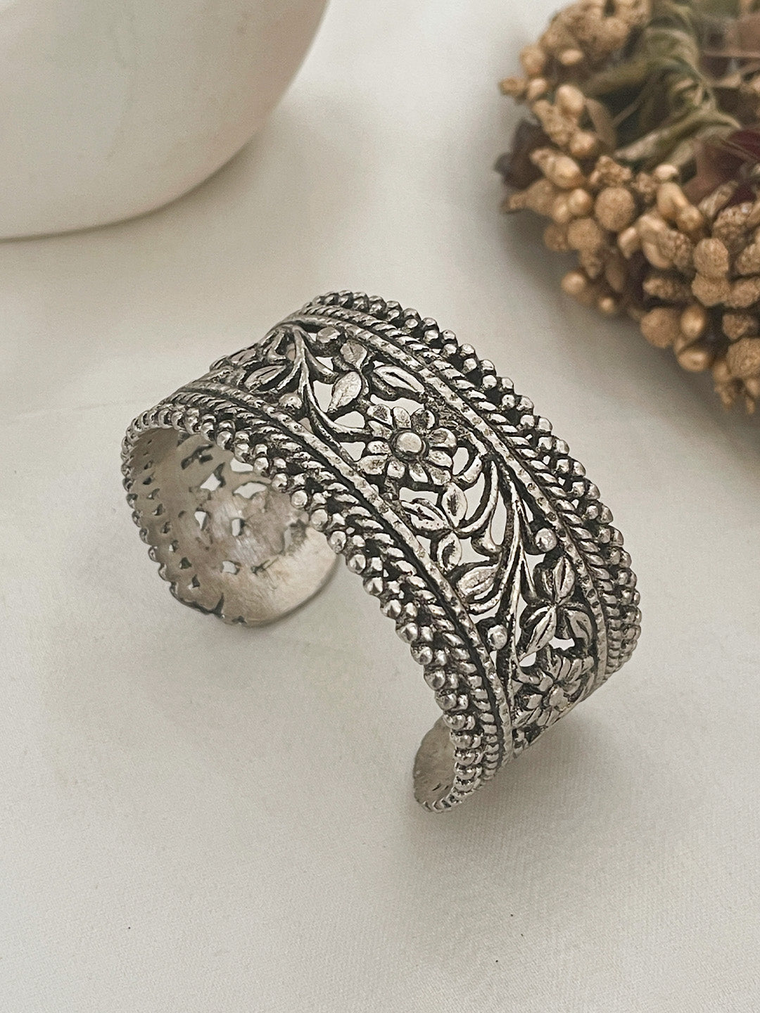 Ishhaara Hand Crafted Silver Metal Cuff