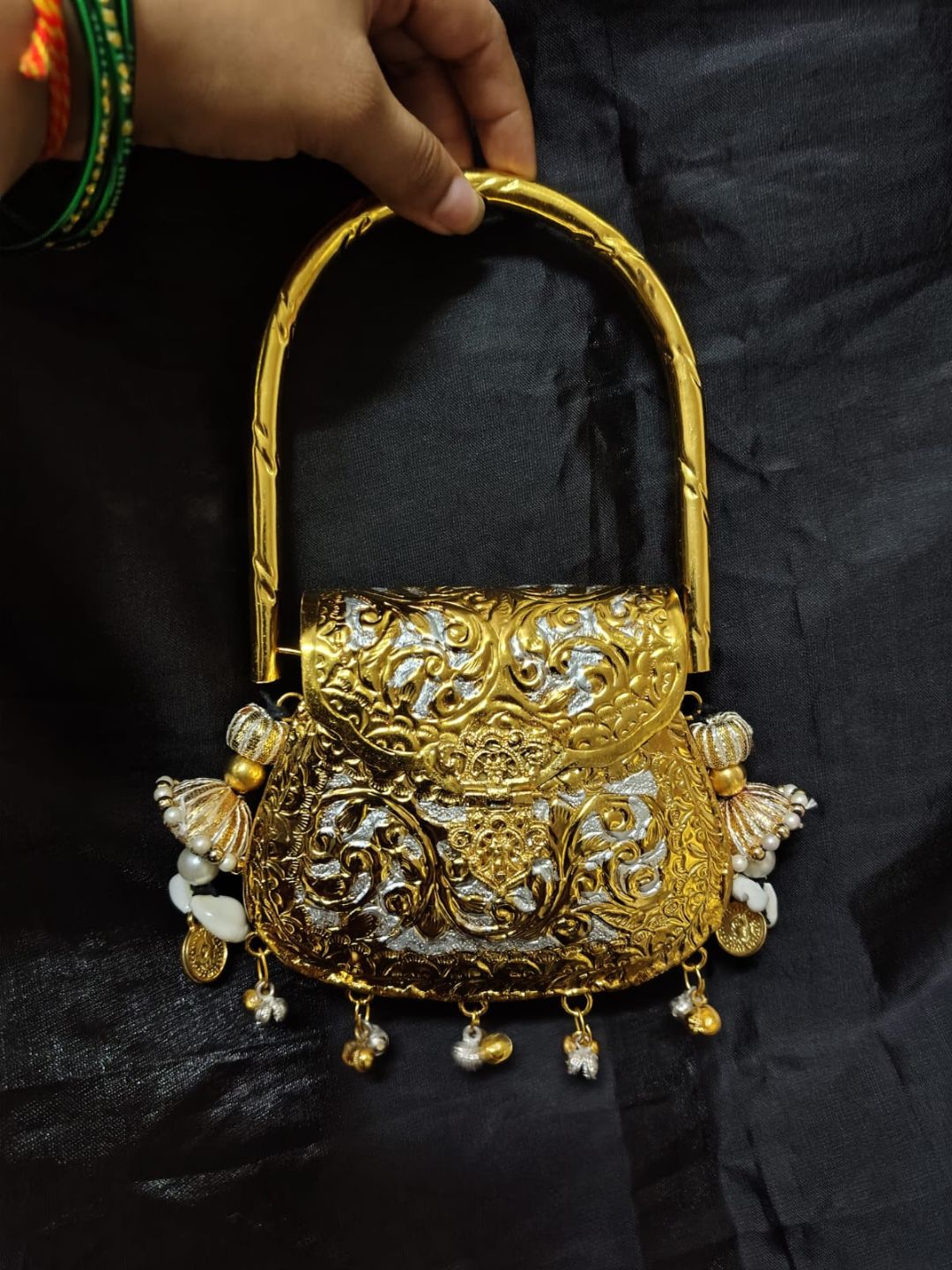 Ishhaara Handcrafted Ethnic Handle Bag