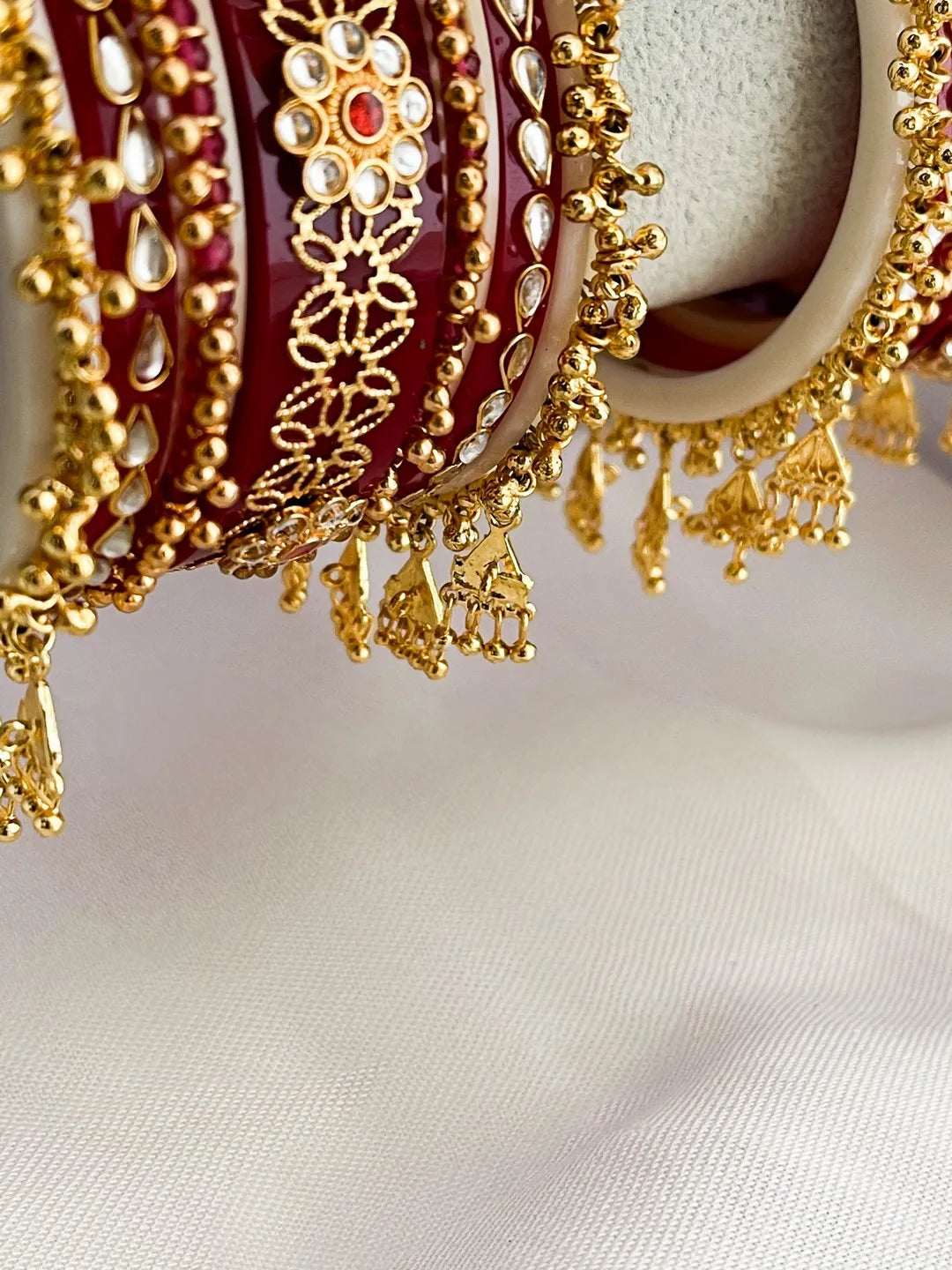 Ishhaara Handcrafted Kundan And Ghoongroo Studded Chooda