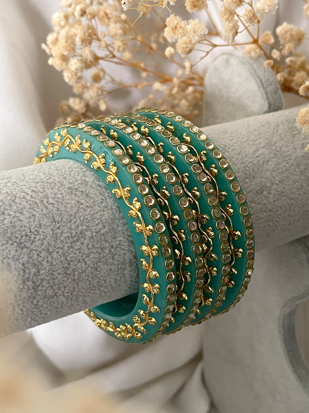 Ishhaara Handcrafted Kundan Studded Rajwadi Bangles