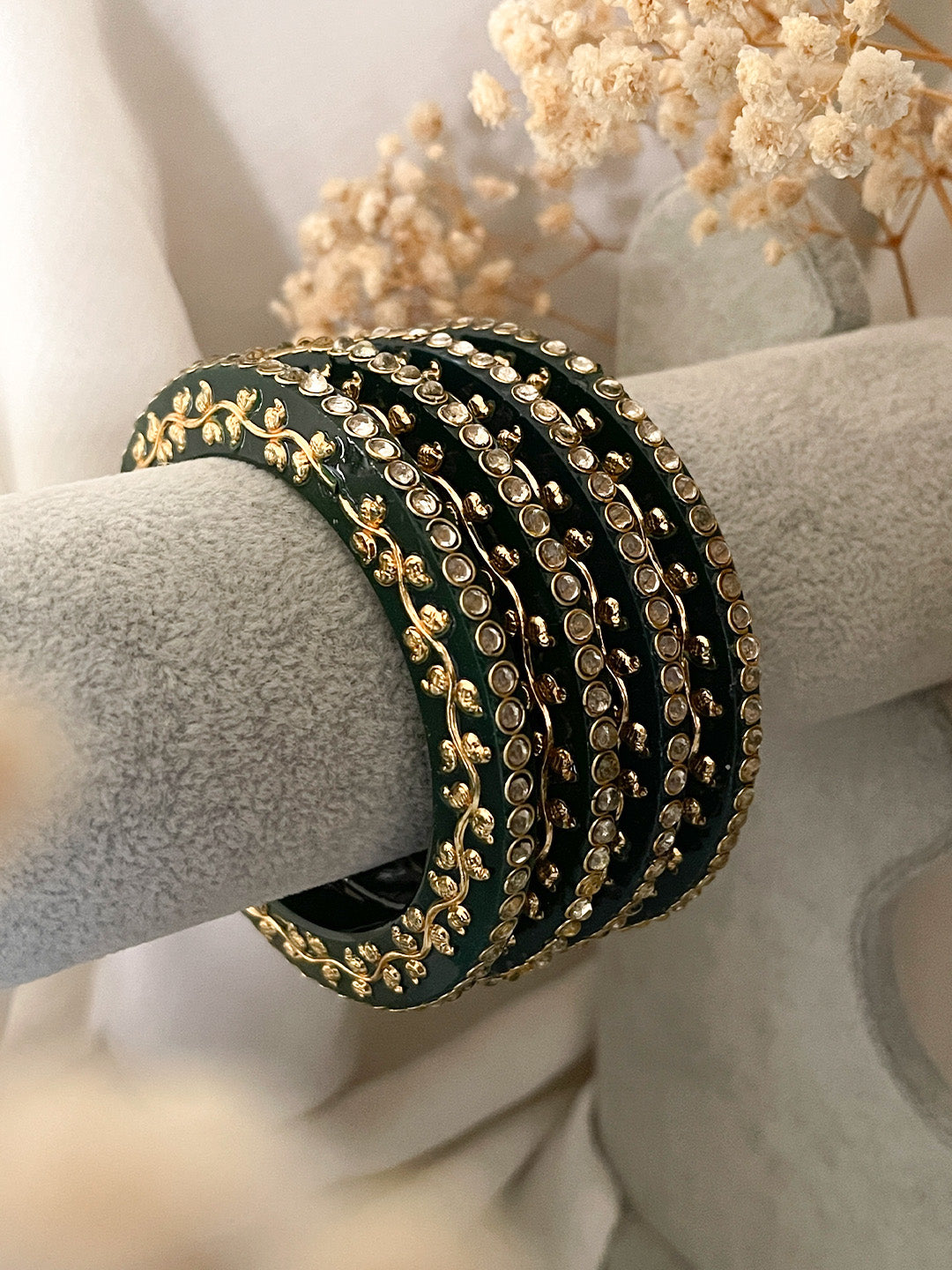 Ishhaara Handcrafted Kundan Studded Rajwadi Bangles
