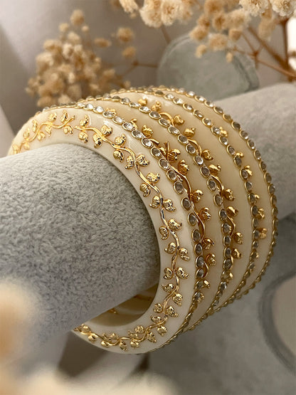 Ishhaara Handcrafted Kundan Studded Rajwadi Bangles