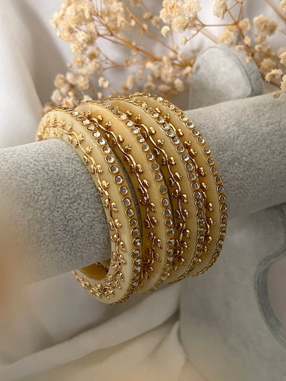 Ishhaara Handcrafted Kundan Studded Rajwadi Bangles