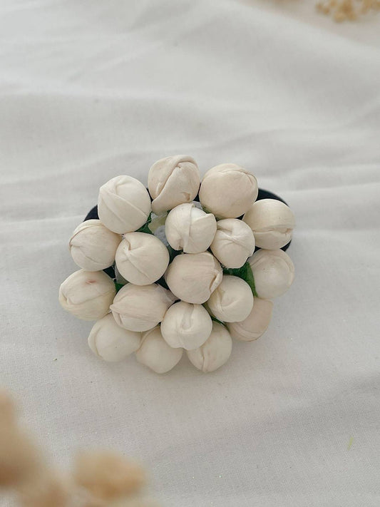 Ishhaara Handcrafted Mallipoo Hair Tie