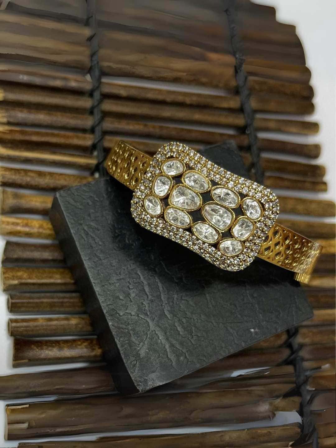 Ishhaara Handcrafted Polki Bracelet With Kundan