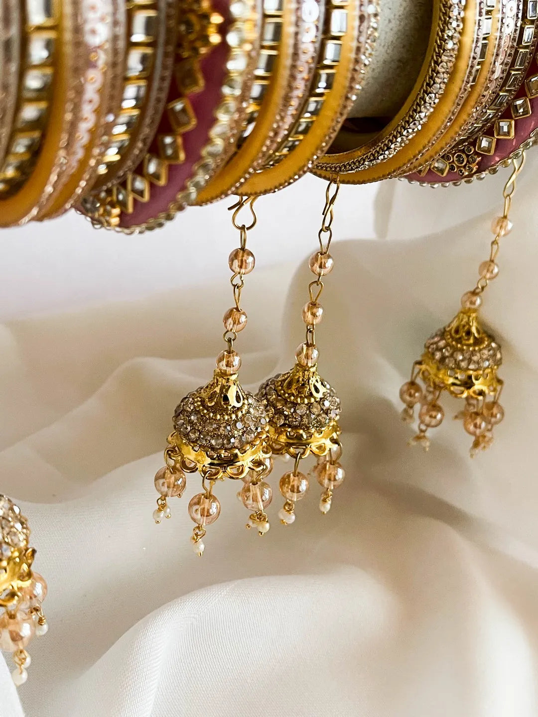 Ishhaara Handcrafted Stone And Crystal Studded Chooda