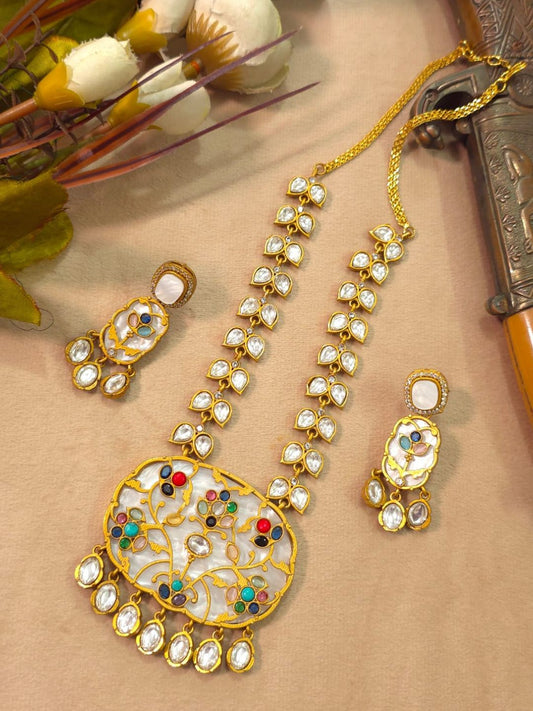 Ishhaara Handmade Druzy Stone Pendant Necklace