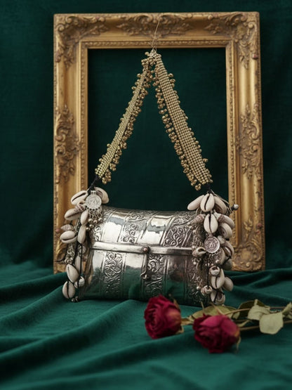 Ishhaara Handmade Pure Brass Base Clutch