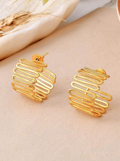 Ishhaara Hansika Motwani In Zic Zac Gold Hoops