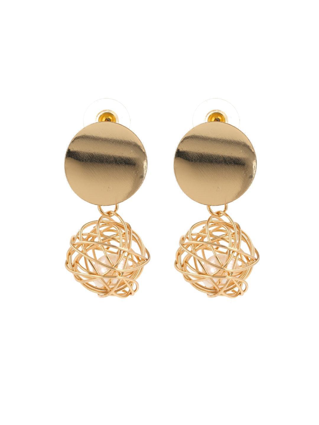 Ishhaara Harshdeep Kaur In Nest Pearl Earrings