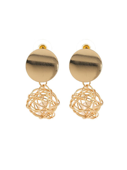 Ishhaara Harshdeep Kaur In Nest Pearl Earrings