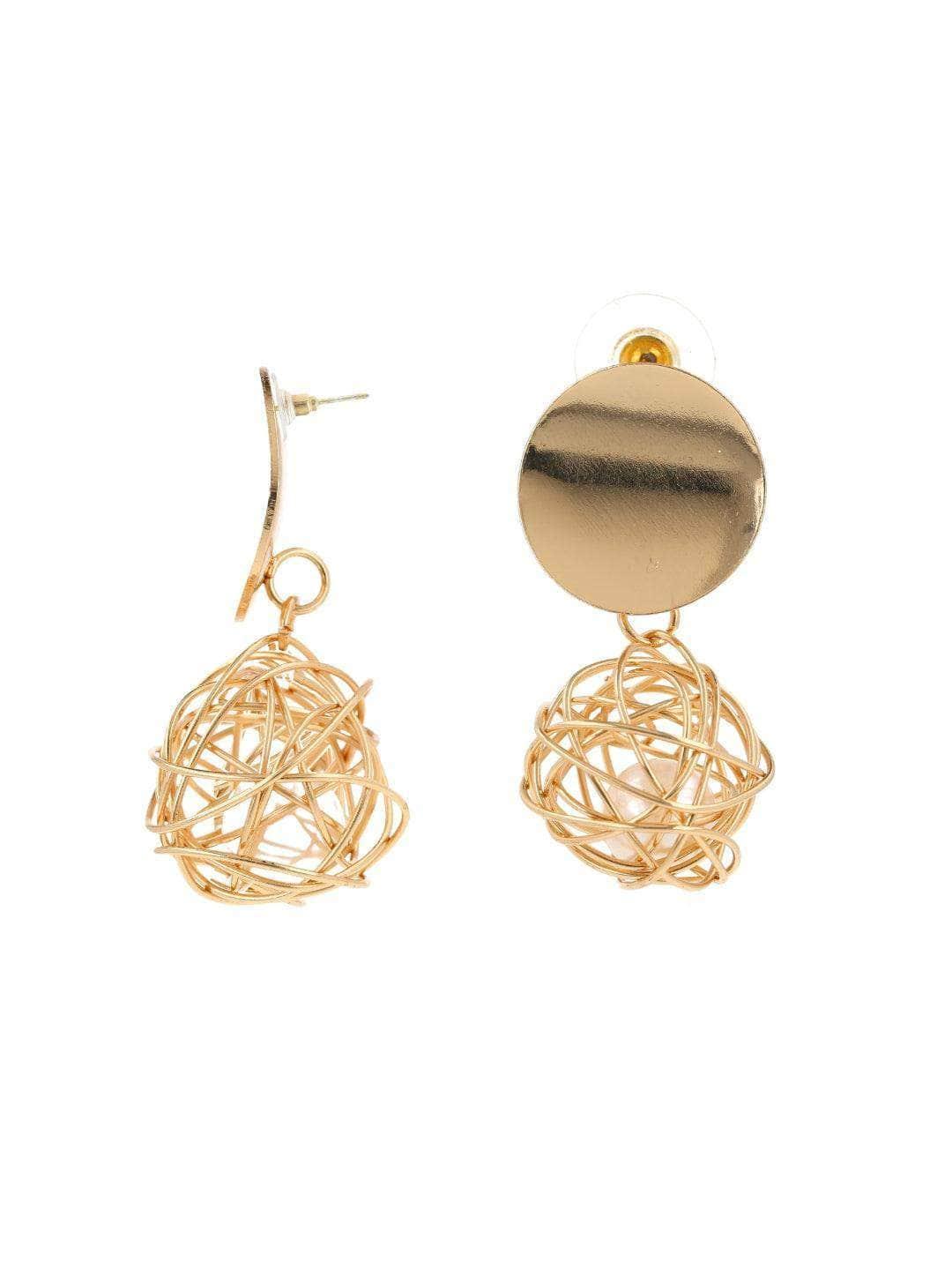 Ishhaara Harshdeep Kaur In Nest Pearl Earrings