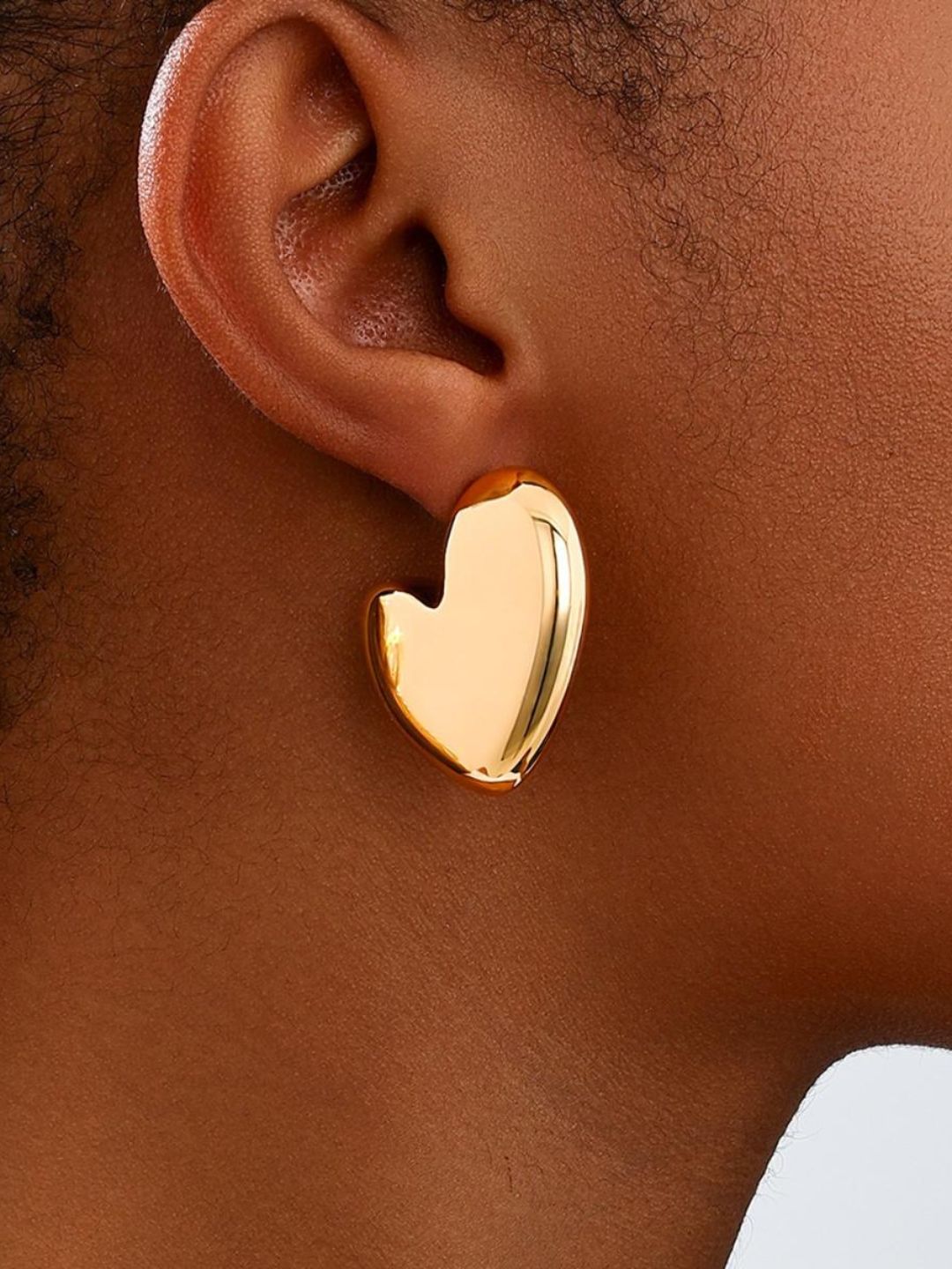 Ishhaara Heart Earring