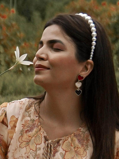 Ishhaara Heart Heart Earrings