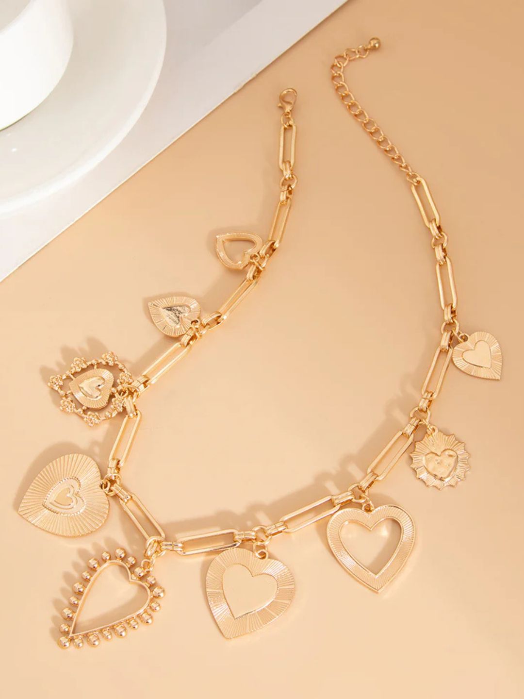 Ishhaara Heartfelt Harmony Necklace