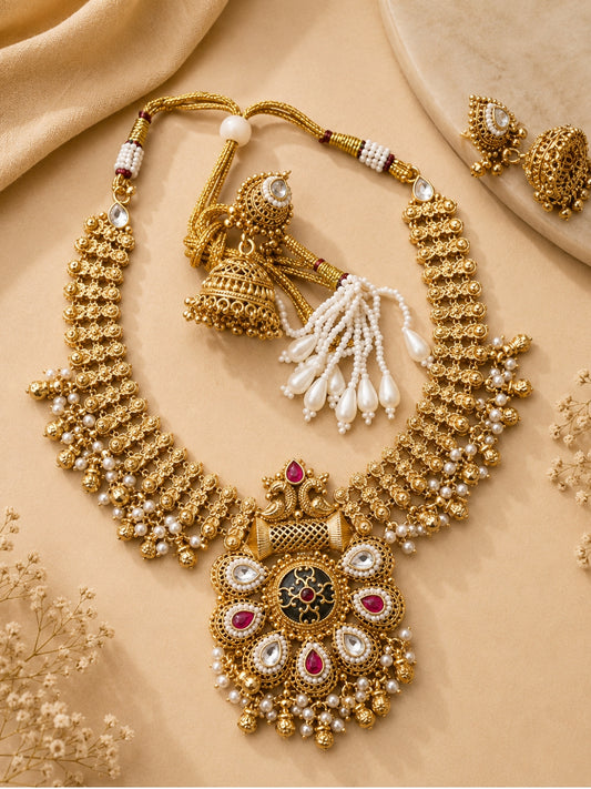 Ishhaara Heritage Antique Pendant Necklace Set